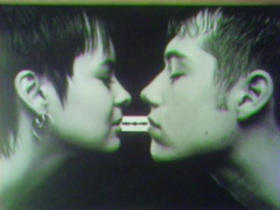 AmOuR SuR LE FiL Du RaSoiR ?!?